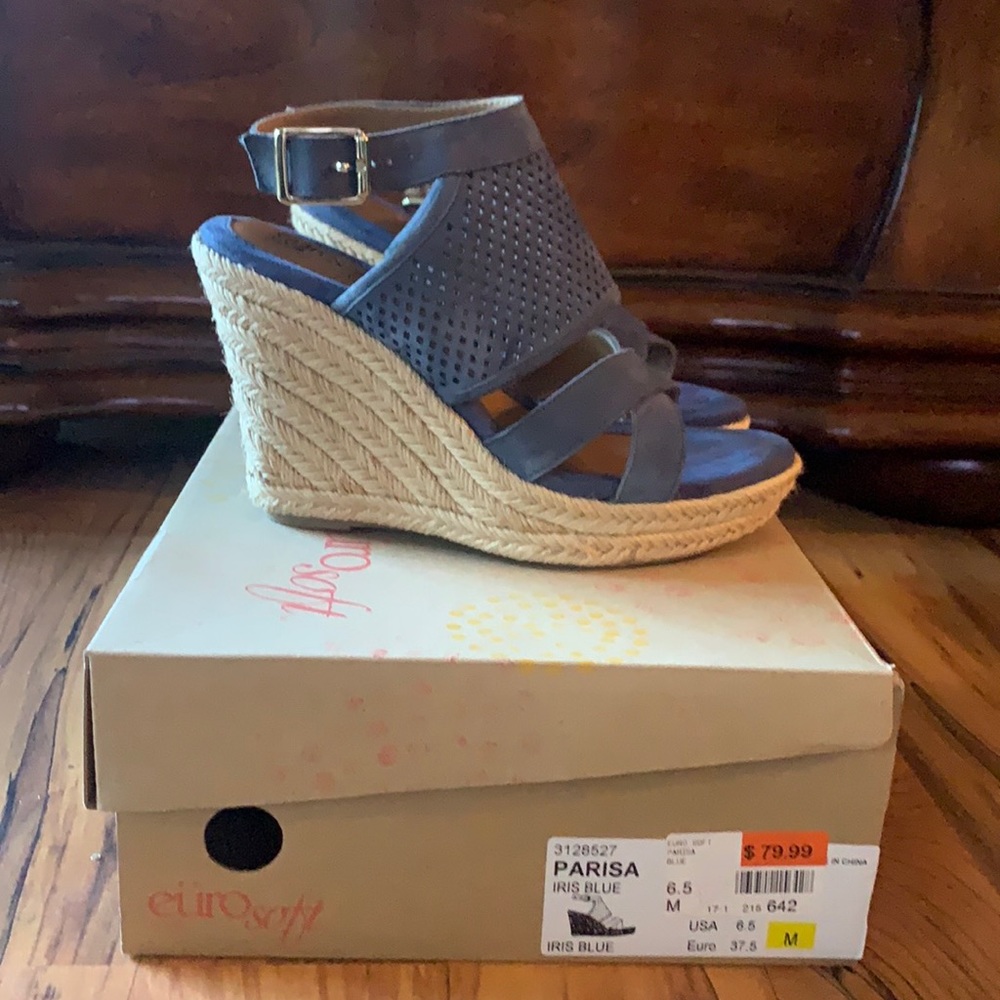 Euro Soft Wedge Heels